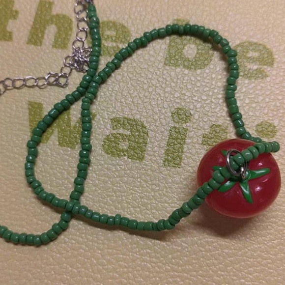 Tomato necklace - Picture 3 of 4